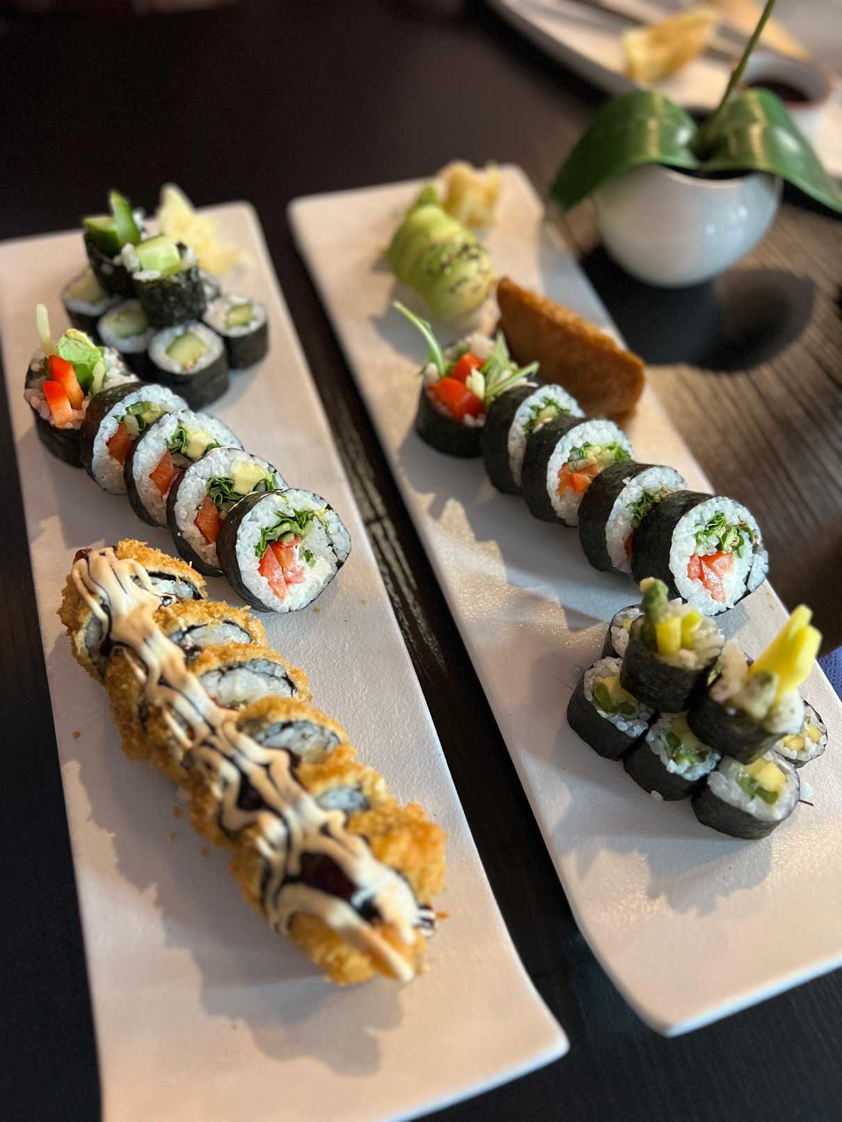 zwei Sushiplatten